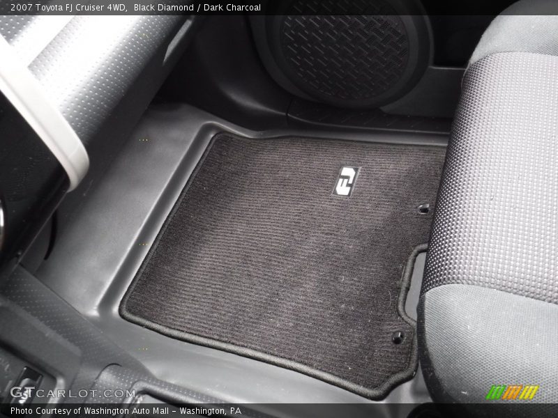 Black Diamond / Dark Charcoal 2007 Toyota FJ Cruiser 4WD