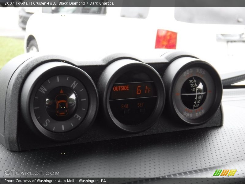 Black Diamond / Dark Charcoal 2007 Toyota FJ Cruiser 4WD