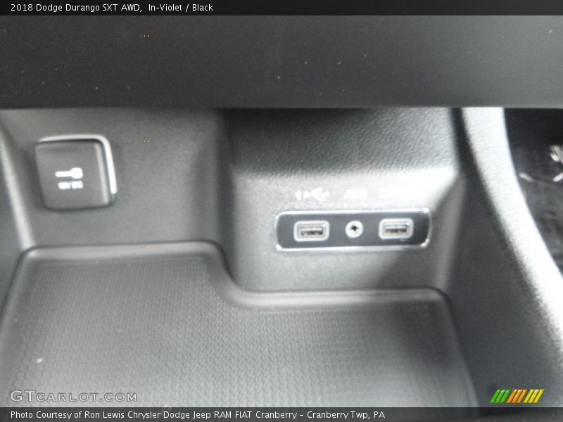 In–Violet / Black 2018 Dodge Durango SXT AWD