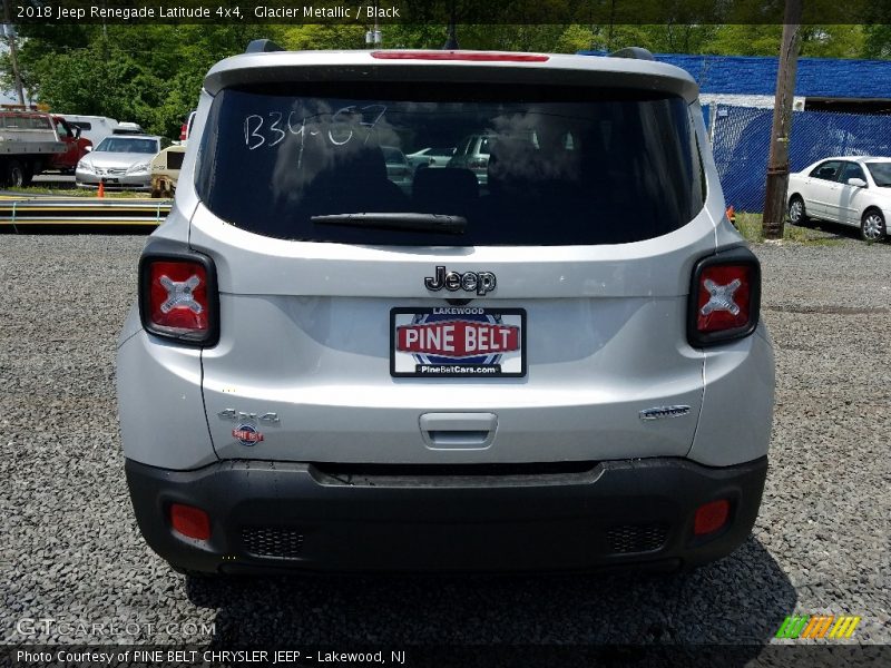 Glacier Metallic / Black 2018 Jeep Renegade Latitude 4x4