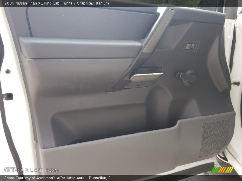 White / Graphite/Titanium 2006 Nissan Titan XE King Cab