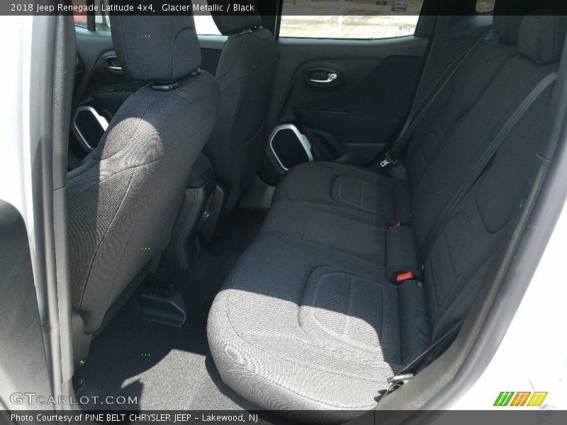 Glacier Metallic / Black 2018 Jeep Renegade Latitude 4x4