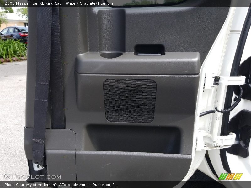 White / Graphite/Titanium 2006 Nissan Titan XE King Cab