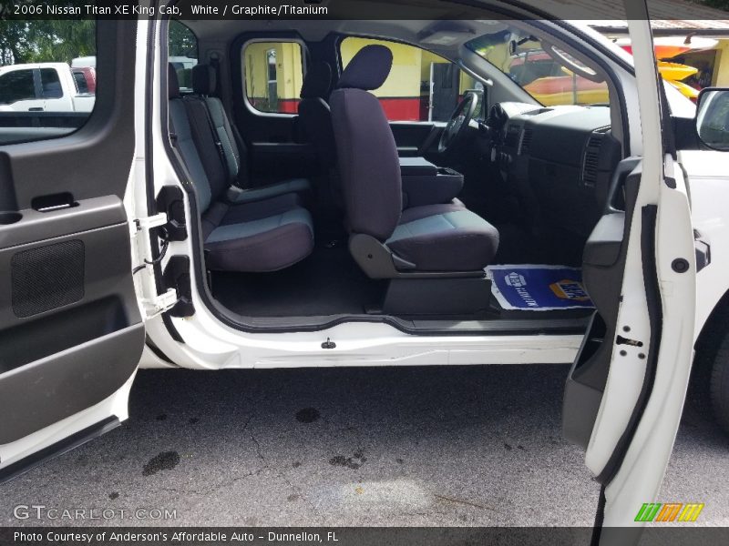White / Graphite/Titanium 2006 Nissan Titan XE King Cab