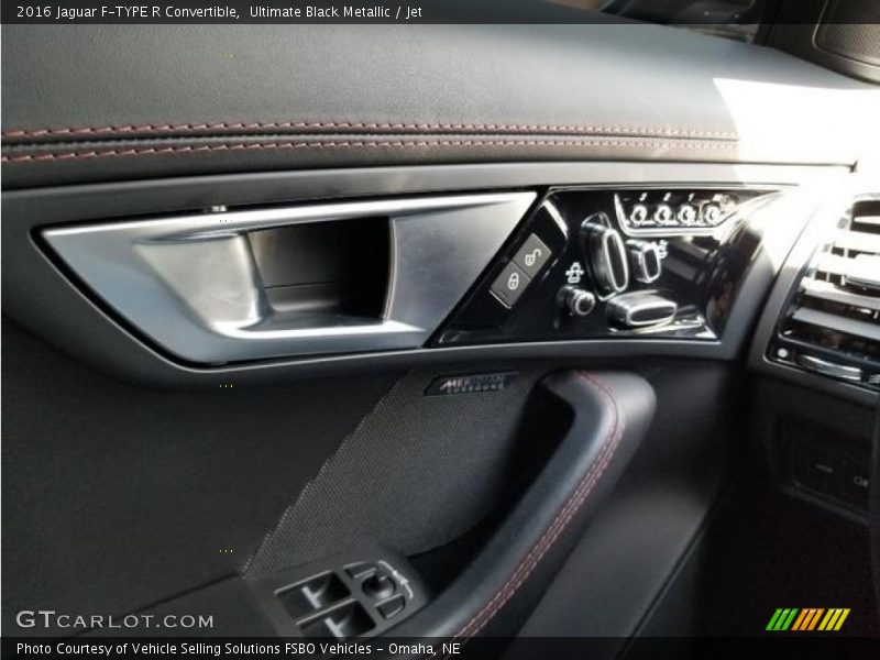 Ultimate Black Metallic / Jet 2016 Jaguar F-TYPE R Convertible