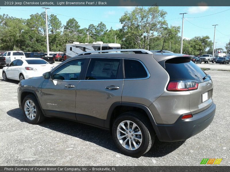Light Brownstone Pearl / Black 2019 Jeep Cherokee Latitude