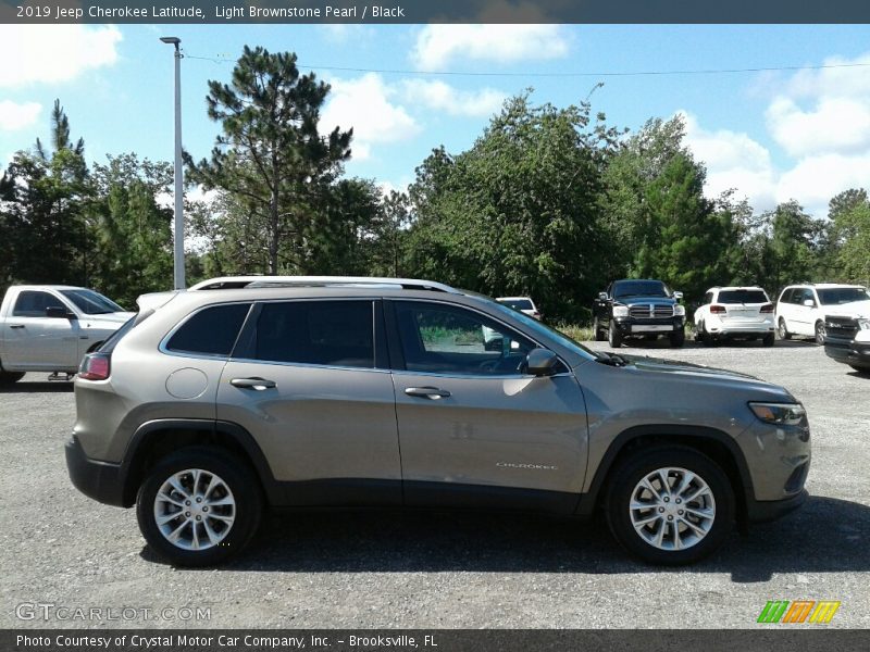 Light Brownstone Pearl / Black 2019 Jeep Cherokee Latitude