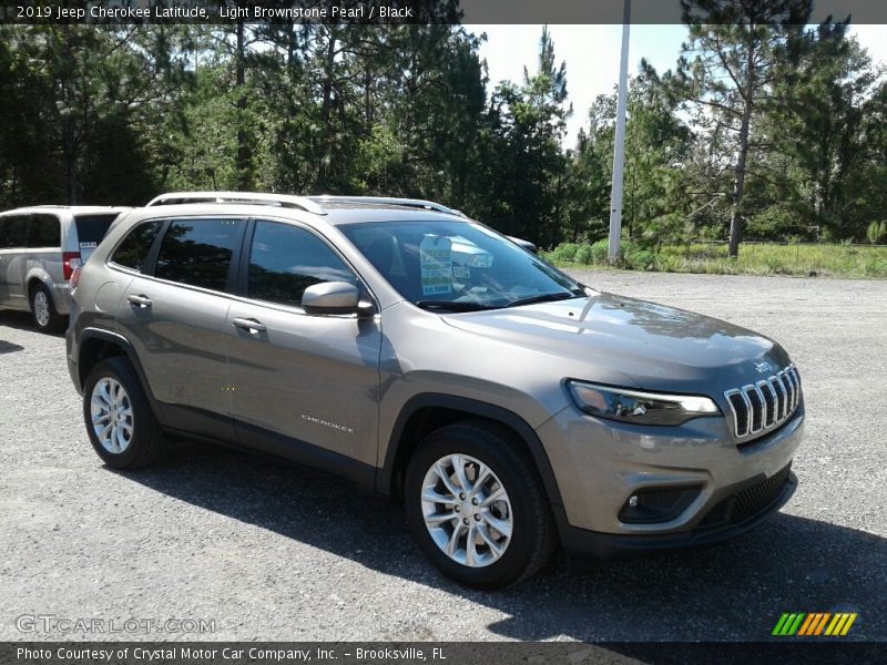 Light Brownstone Pearl / Black 2019 Jeep Cherokee Latitude