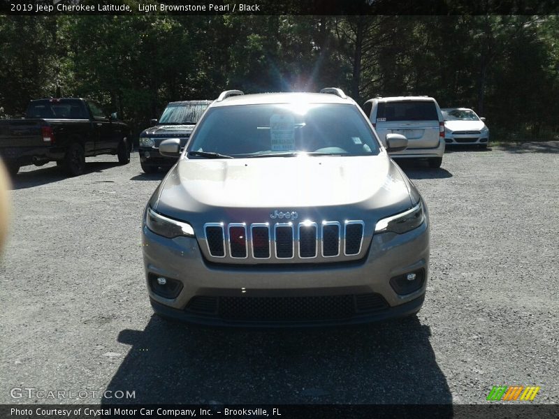 Light Brownstone Pearl / Black 2019 Jeep Cherokee Latitude