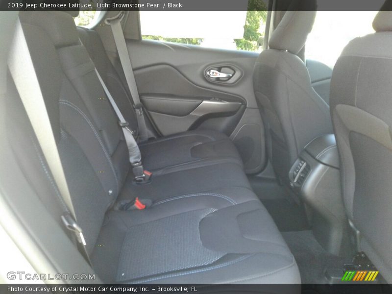 Light Brownstone Pearl / Black 2019 Jeep Cherokee Latitude