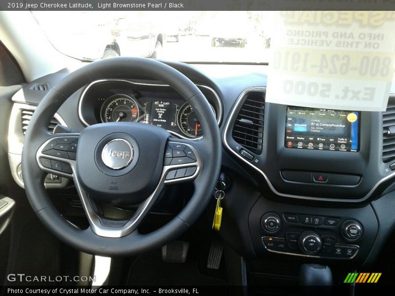 Light Brownstone Pearl / Black 2019 Jeep Cherokee Latitude
