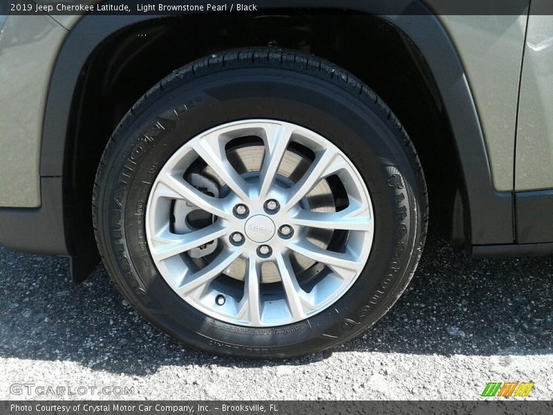 Light Brownstone Pearl / Black 2019 Jeep Cherokee Latitude