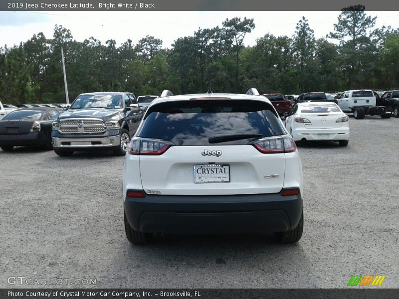 Bright White / Black 2019 Jeep Cherokee Latitude
