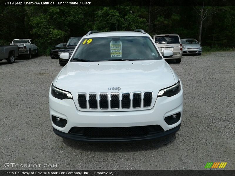 Bright White / Black 2019 Jeep Cherokee Latitude