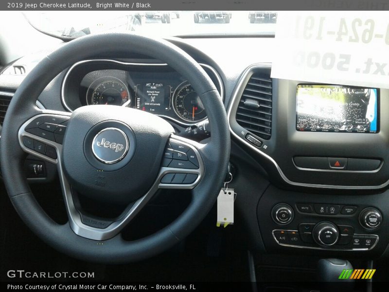 Bright White / Black 2019 Jeep Cherokee Latitude