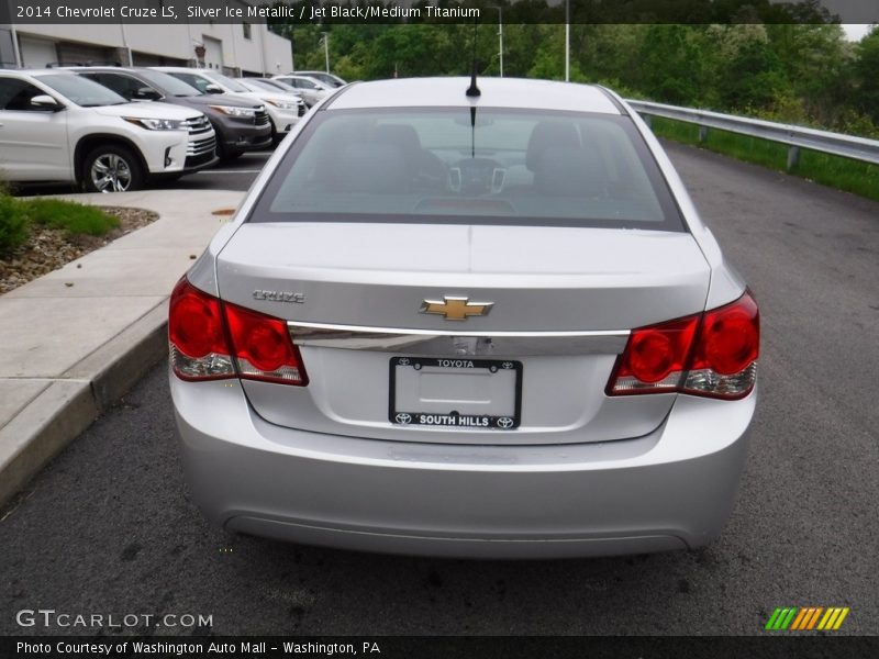 Silver Ice Metallic / Jet Black/Medium Titanium 2014 Chevrolet Cruze LS