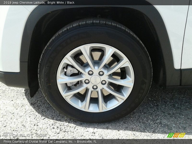 Bright White / Black 2019 Jeep Cherokee Latitude