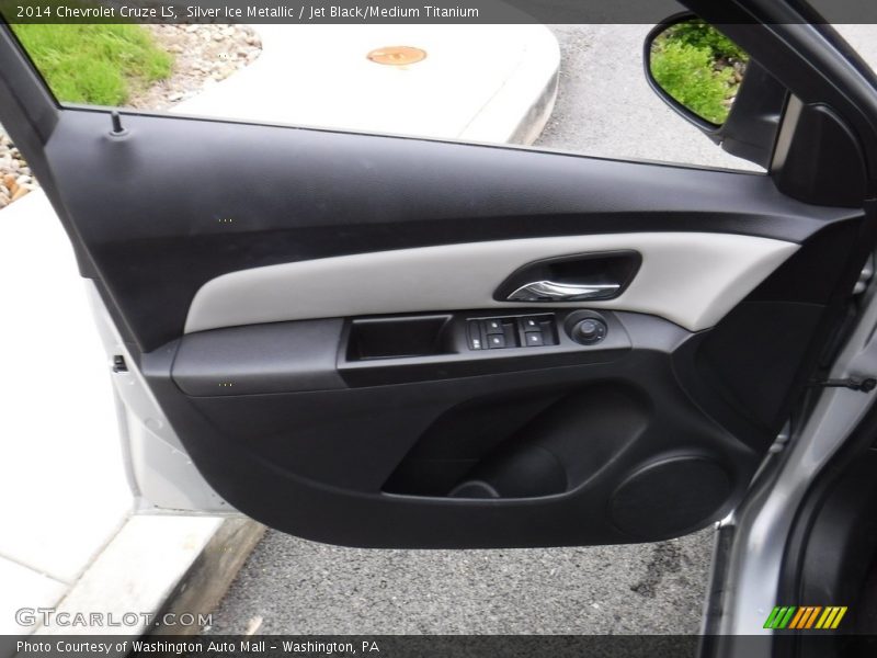Silver Ice Metallic / Jet Black/Medium Titanium 2014 Chevrolet Cruze LS