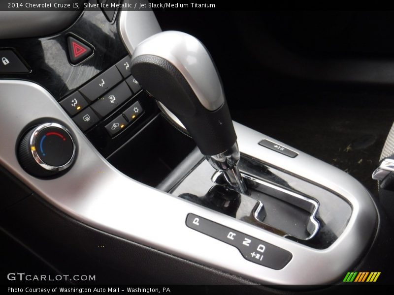 Silver Ice Metallic / Jet Black/Medium Titanium 2014 Chevrolet Cruze LS