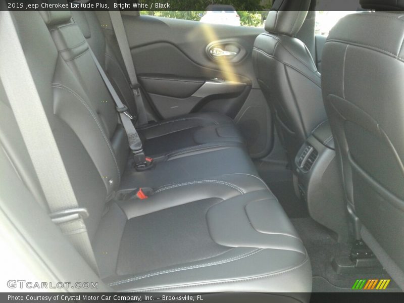 Bright White / Black 2019 Jeep Cherokee Latitude Plus