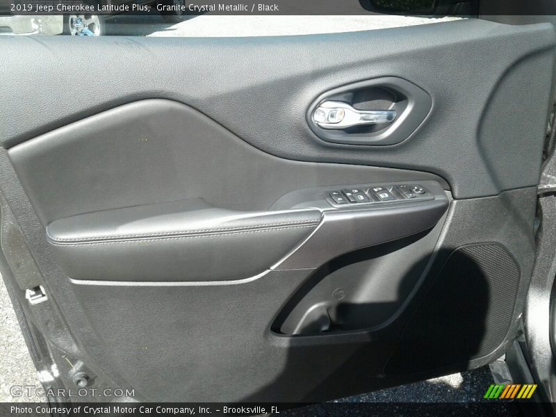 Granite Crystal Metallic / Black 2019 Jeep Cherokee Latitude Plus