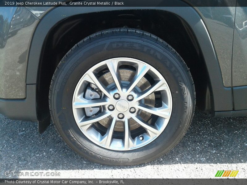Granite Crystal Metallic / Black 2019 Jeep Cherokee Latitude Plus