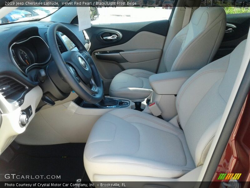 Velvet Red Pearl / Black/Light Frost Beige 2019 Jeep Cherokee Latitude