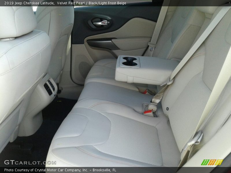 Velvet Red Pearl / Black/Light Frost Beige 2019 Jeep Cherokee Latitude