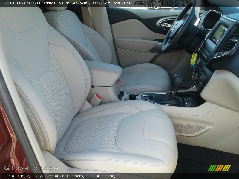 Velvet Red Pearl / Black/Light Frost Beige 2019 Jeep Cherokee Latitude