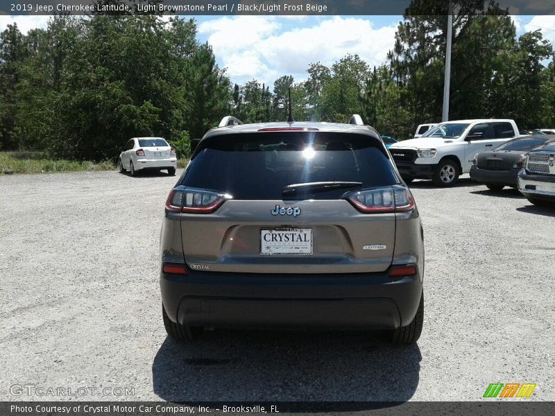 Light Brownstone Pearl / Black/Light Frost Beige 2019 Jeep Cherokee Latitude