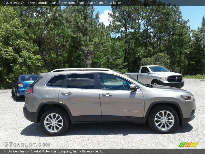 Light Brownstone Pearl / Black/Light Frost Beige 2019 Jeep Cherokee Latitude