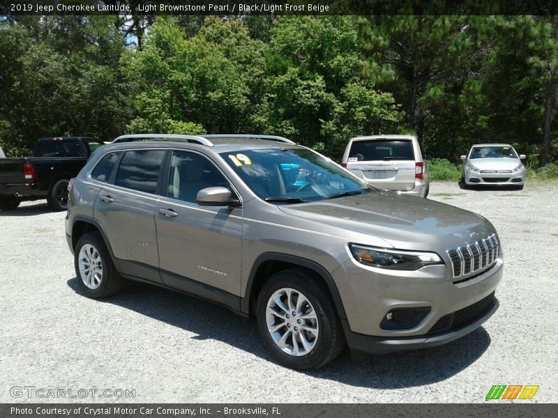 Light Brownstone Pearl / Black/Light Frost Beige 2019 Jeep Cherokee Latitude