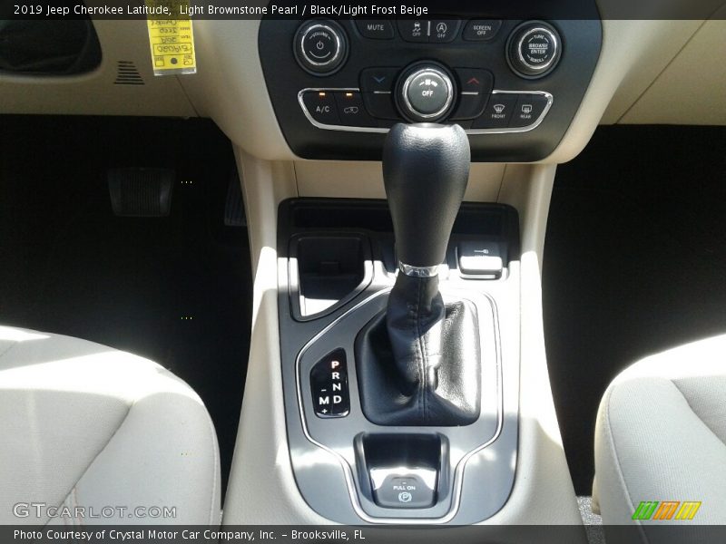 Light Brownstone Pearl / Black/Light Frost Beige 2019 Jeep Cherokee Latitude
