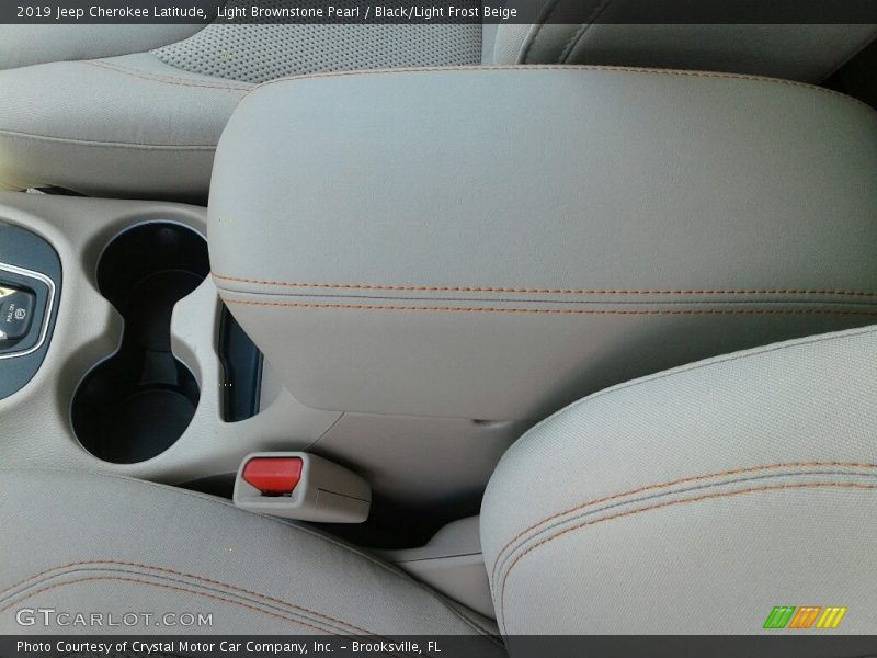 Light Brownstone Pearl / Black/Light Frost Beige 2019 Jeep Cherokee Latitude