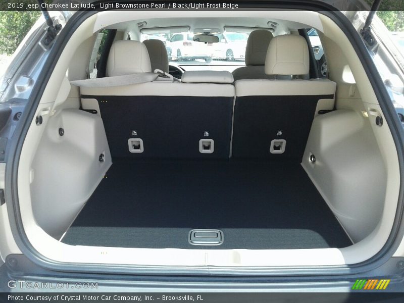 Light Brownstone Pearl / Black/Light Frost Beige 2019 Jeep Cherokee Latitude