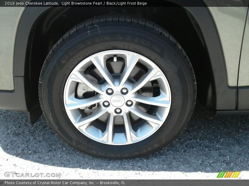 Light Brownstone Pearl / Black/Light Frost Beige 2019 Jeep Cherokee Latitude