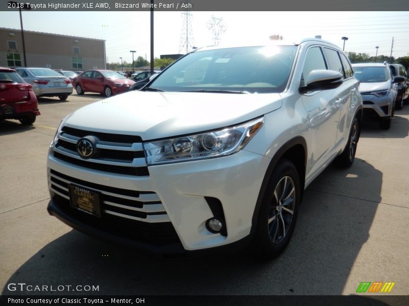 Blizzard White Pearl / Ash 2018 Toyota Highlander XLE AWD