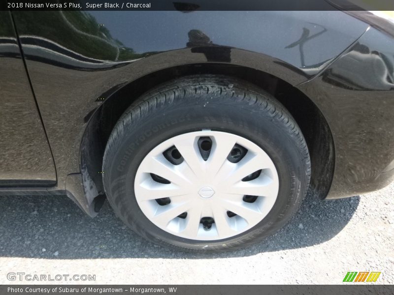 Super Black / Charcoal 2018 Nissan Versa S Plus