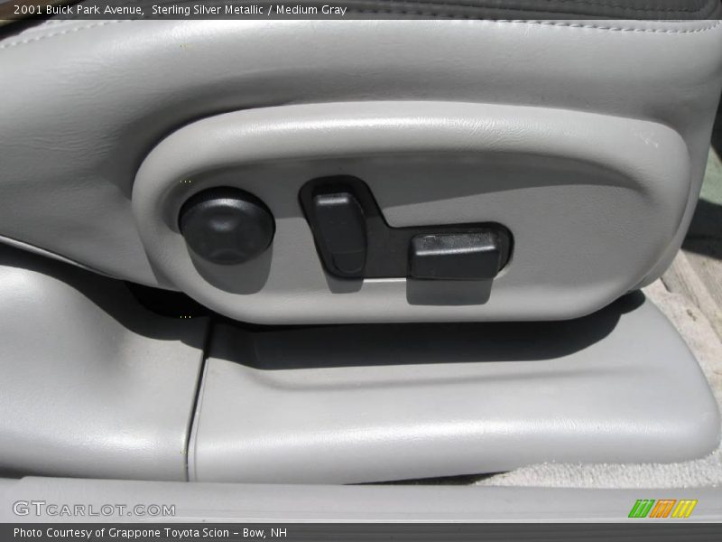 Sterling Silver Metallic / Medium Gray 2001 Buick Park Avenue