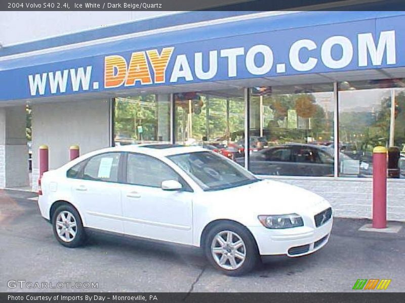 Ice White / Dark Beige/Quartz 2004 Volvo S40 2.4i