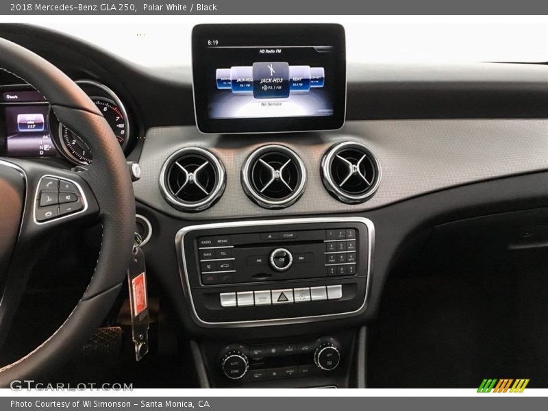 Polar White / Black 2018 Mercedes-Benz GLA 250