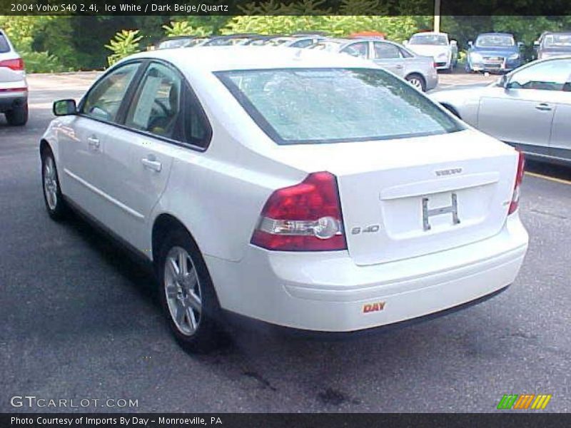 Ice White / Dark Beige/Quartz 2004 Volvo S40 2.4i