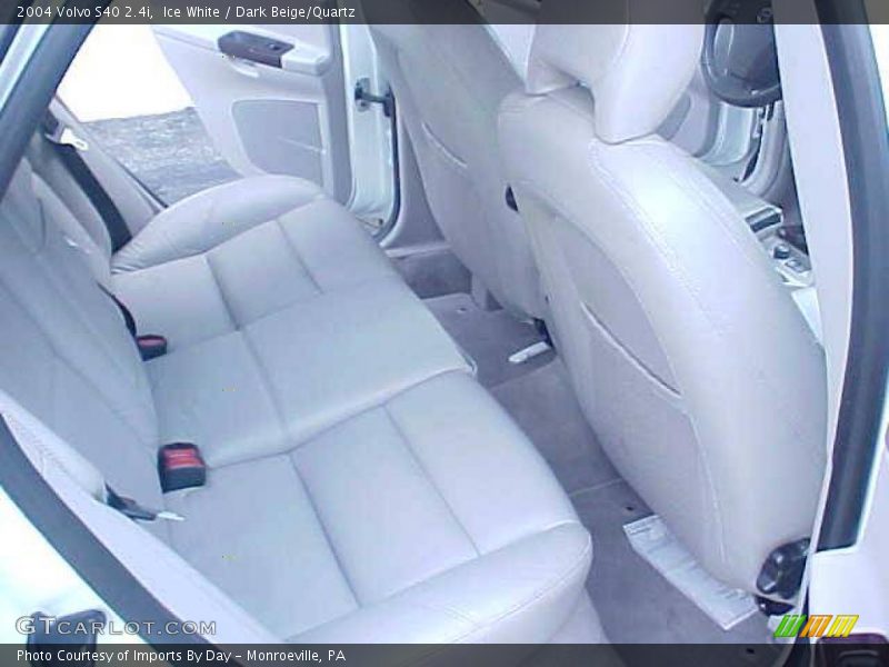 Ice White / Dark Beige/Quartz 2004 Volvo S40 2.4i