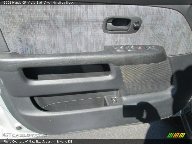 Satin Silver Metallic / Black 2002 Honda CR-V LX