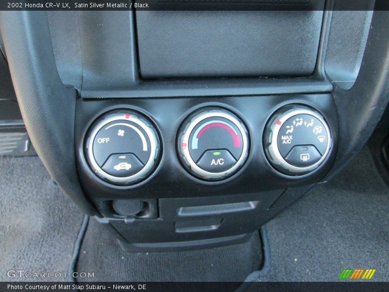 Satin Silver Metallic / Black 2002 Honda CR-V LX