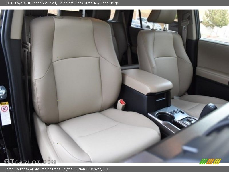 Midnight Black Metallic / Sand Beige 2018 Toyota 4Runner SR5 4x4