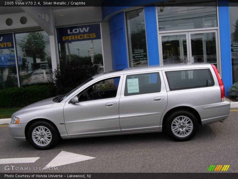 Silver Metallic / Graphite 2005 Volvo V70 2.4