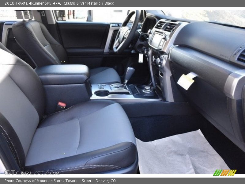 Classic Silver Metallic / Black 2018 Toyota 4Runner SR5 4x4
