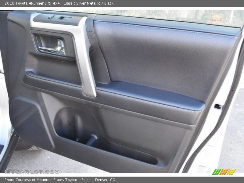 Classic Silver Metallic / Black 2018 Toyota 4Runner SR5 4x4