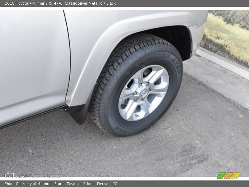 Classic Silver Metallic / Black 2018 Toyota 4Runner SR5 4x4
